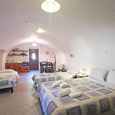 Guesthouse Toxotis Pírgos Dhiroú Eksteriør bilde