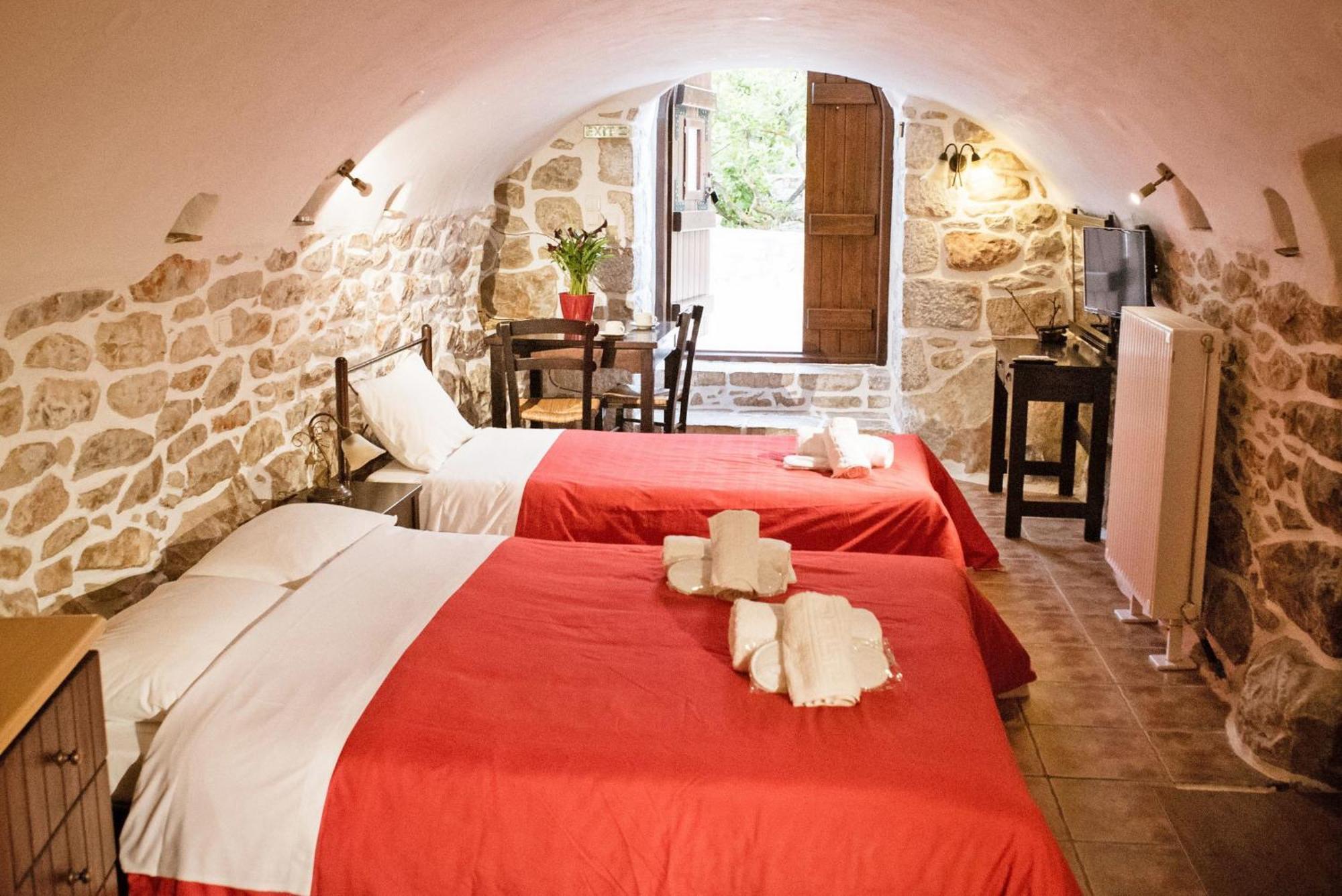 Guesthouse Toxotis Pírgos Dhiroú Eksteriør bilde